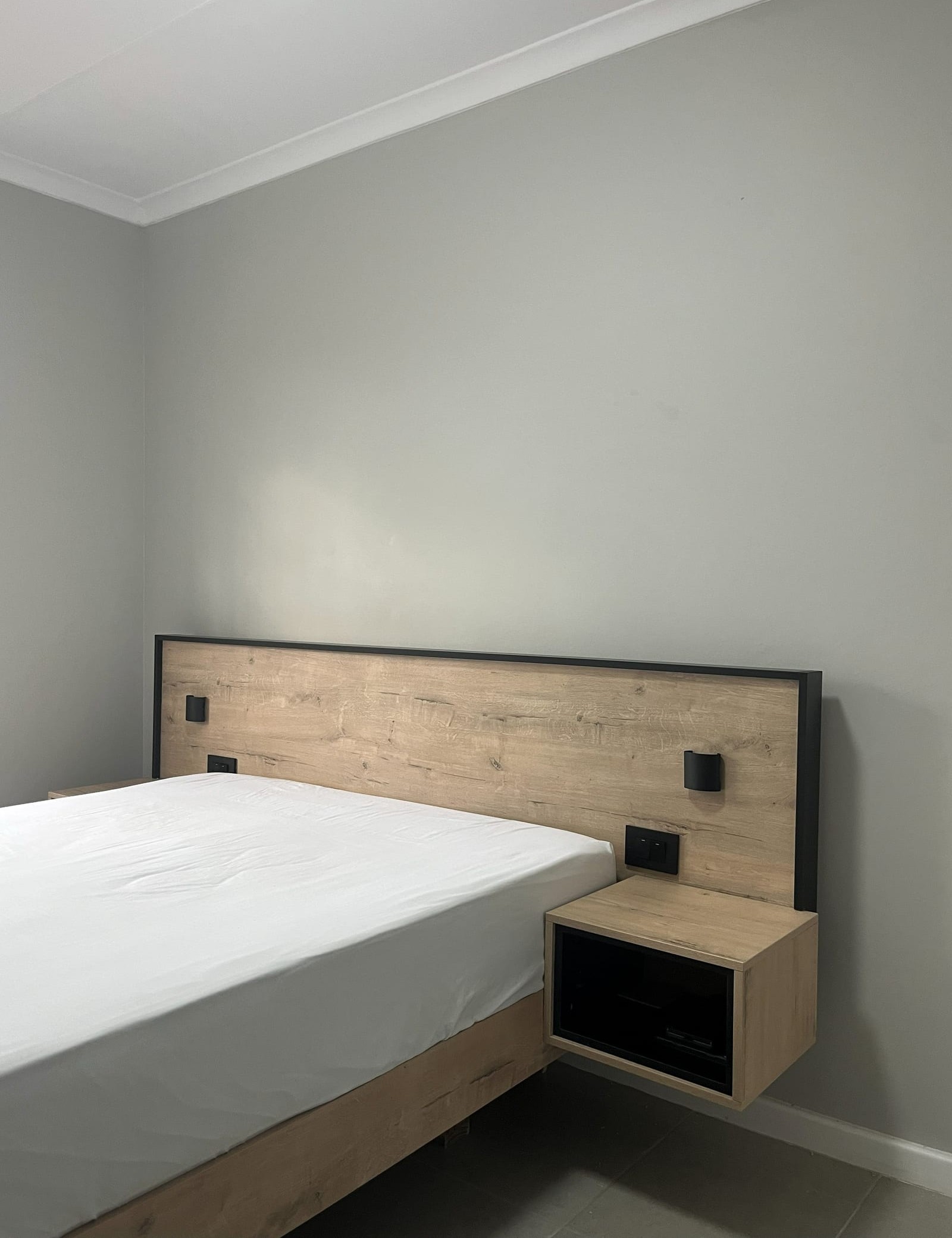 Floating Bed with Integrated Lighting — photo 1 of 2